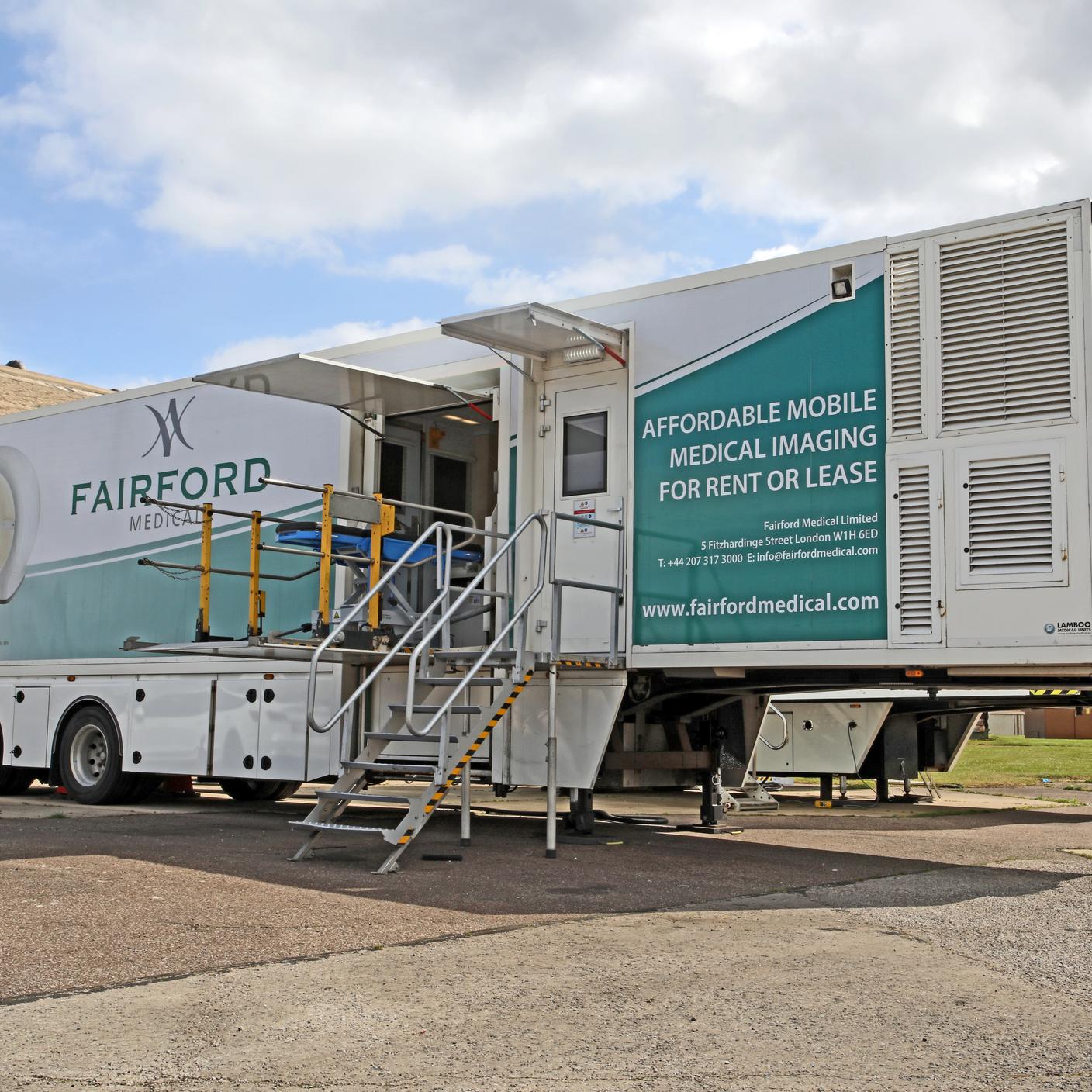 Fees for Conformity Assessment Activities MDR (EUR) - audience applauding at a business seminar