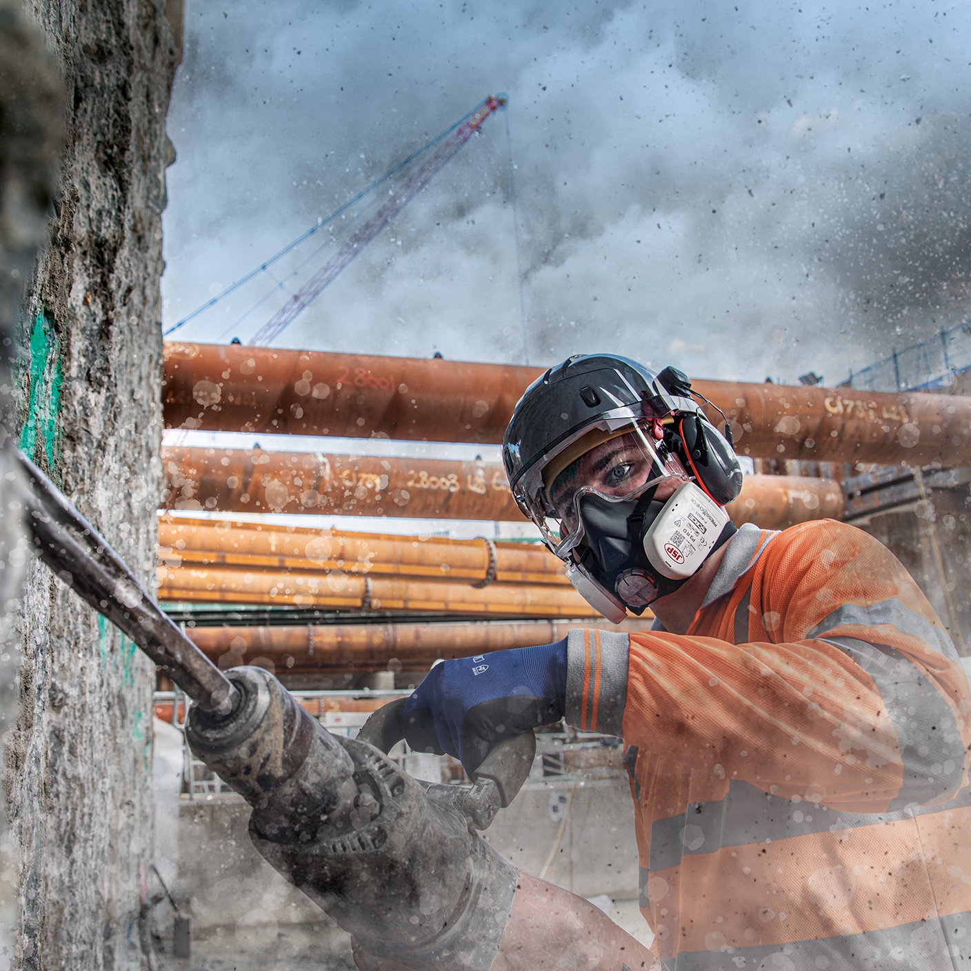 Worker wearing PPE