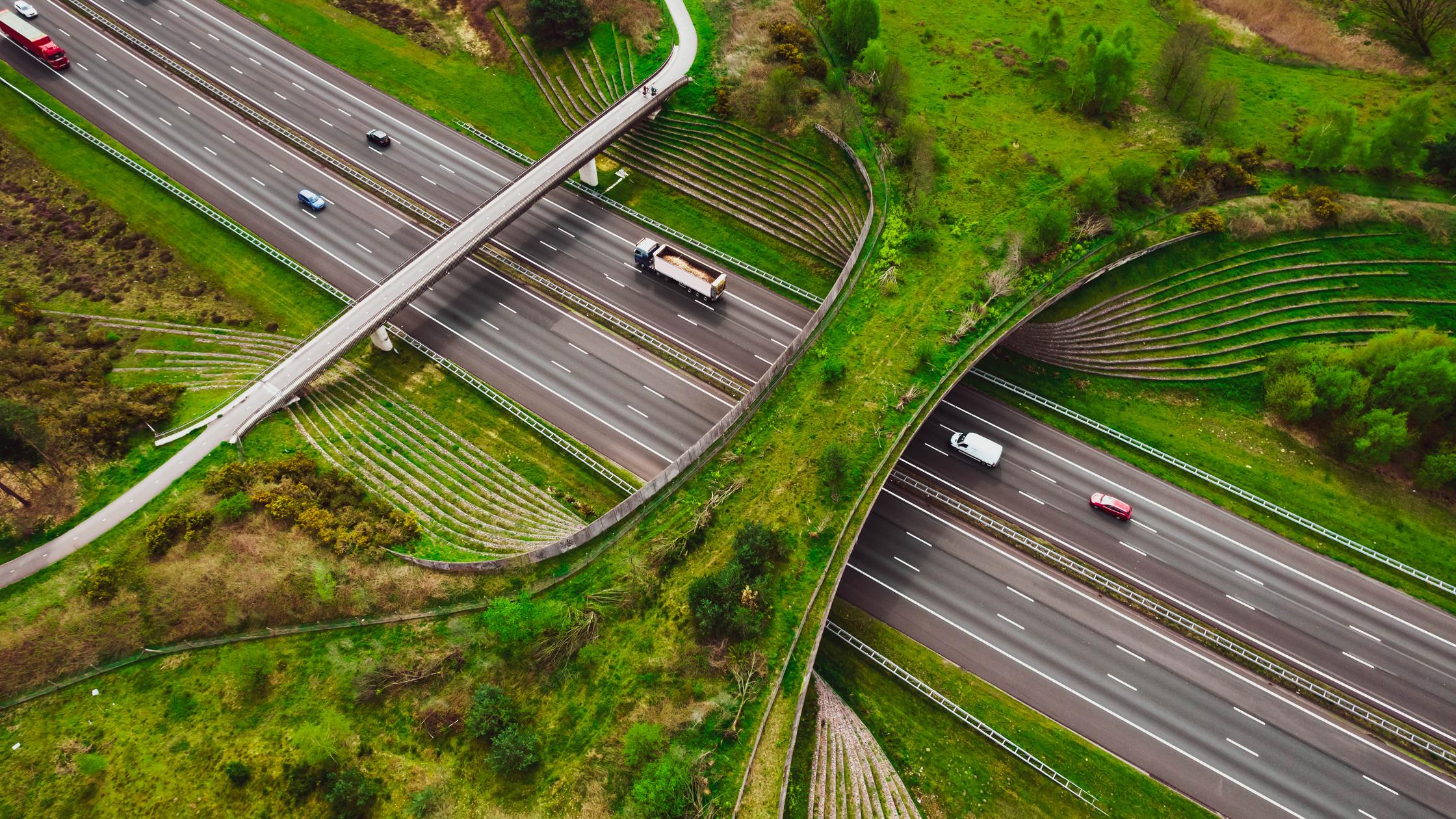 Verkehr & Mobilität - Autos auf Autobahnen